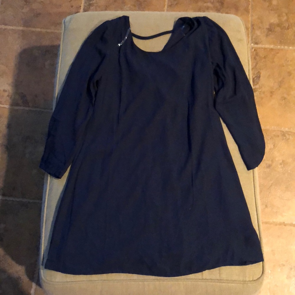 Cute navy dress size L only worn once